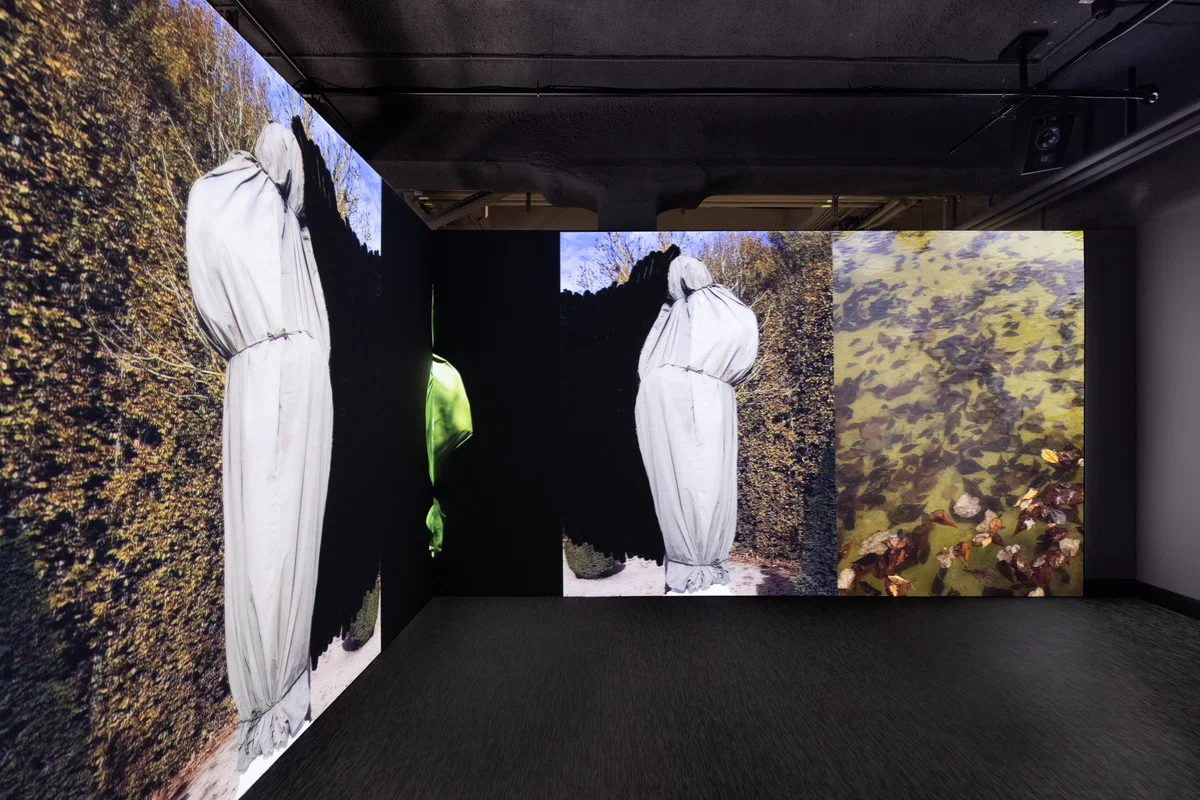 Viviane Sassen — The Body as Sculpture